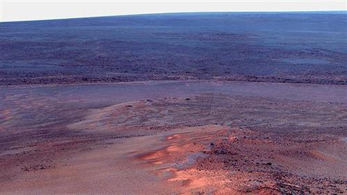NASA says liquid water discovered on Mars