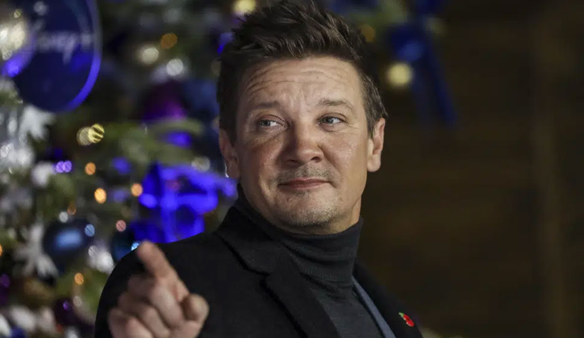 Jeremy Renner undergoes surgery after snow plow accident