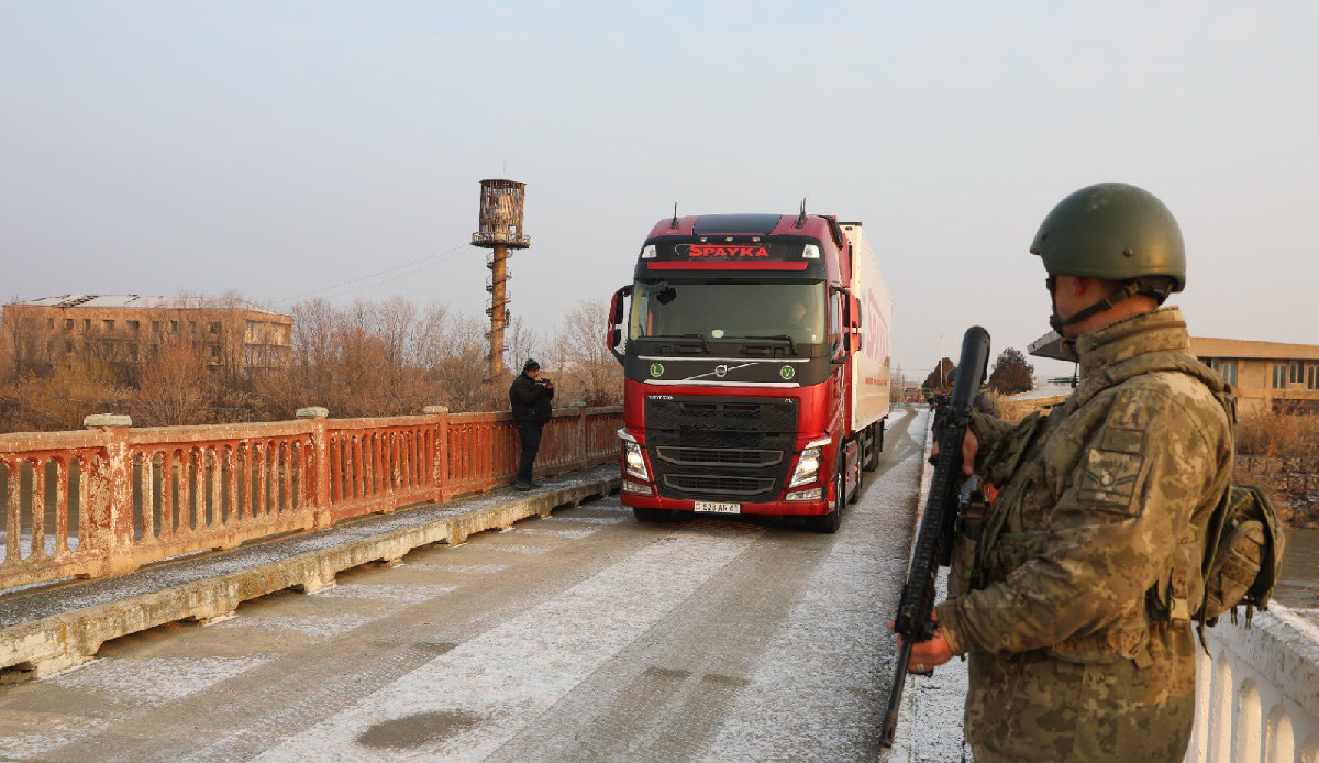 Türkiye-Armenia gate opens for 1st time in 3 decades for quake aid