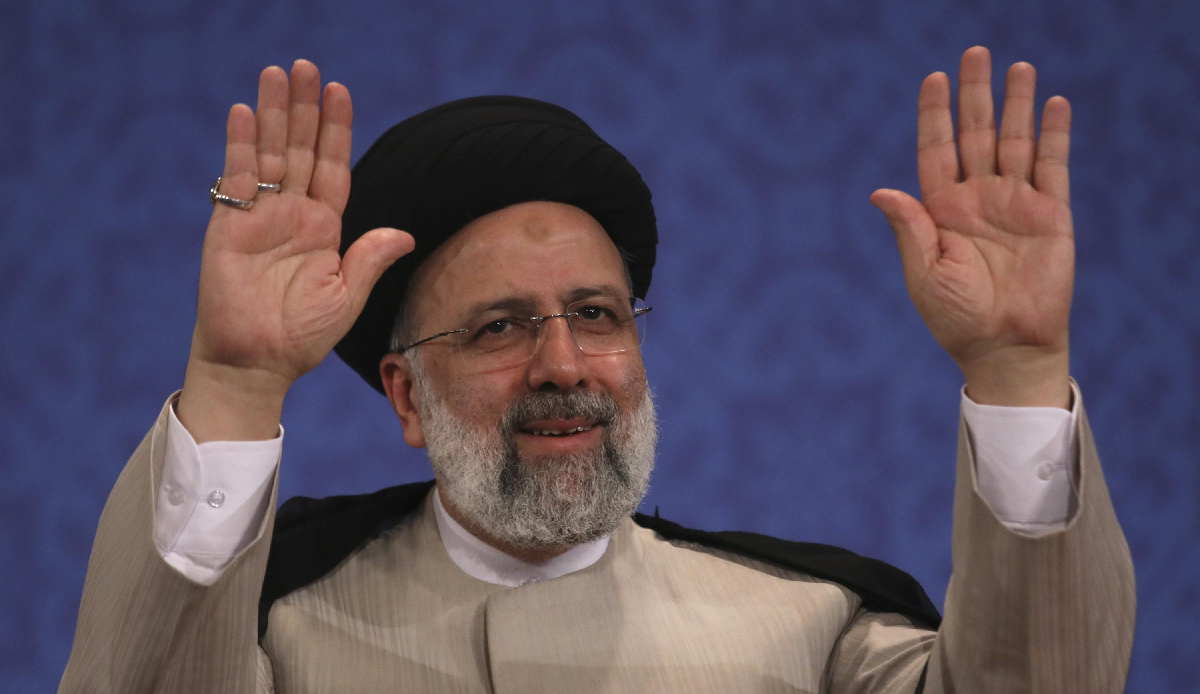 Iranian President to depart for Beijing on Monday evening