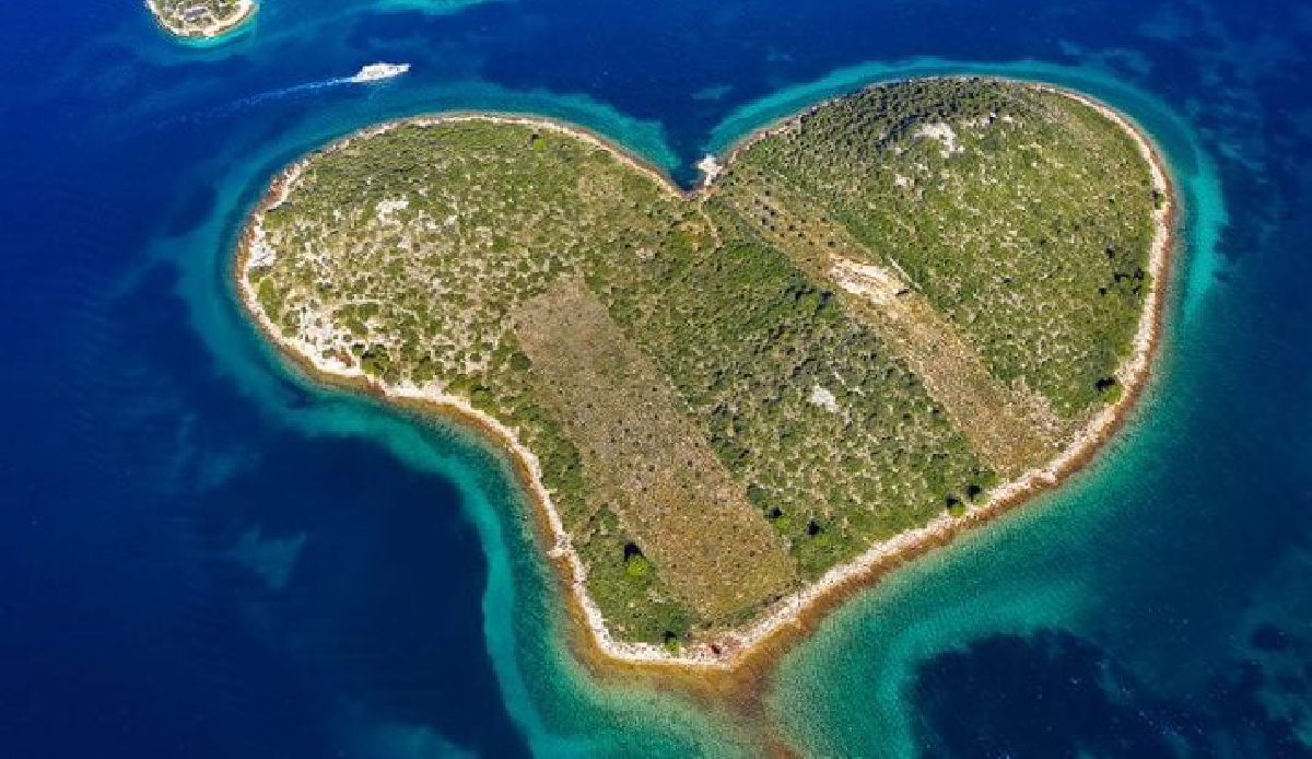 Part of Croatia&#039;s heart-shaped island goes on sale