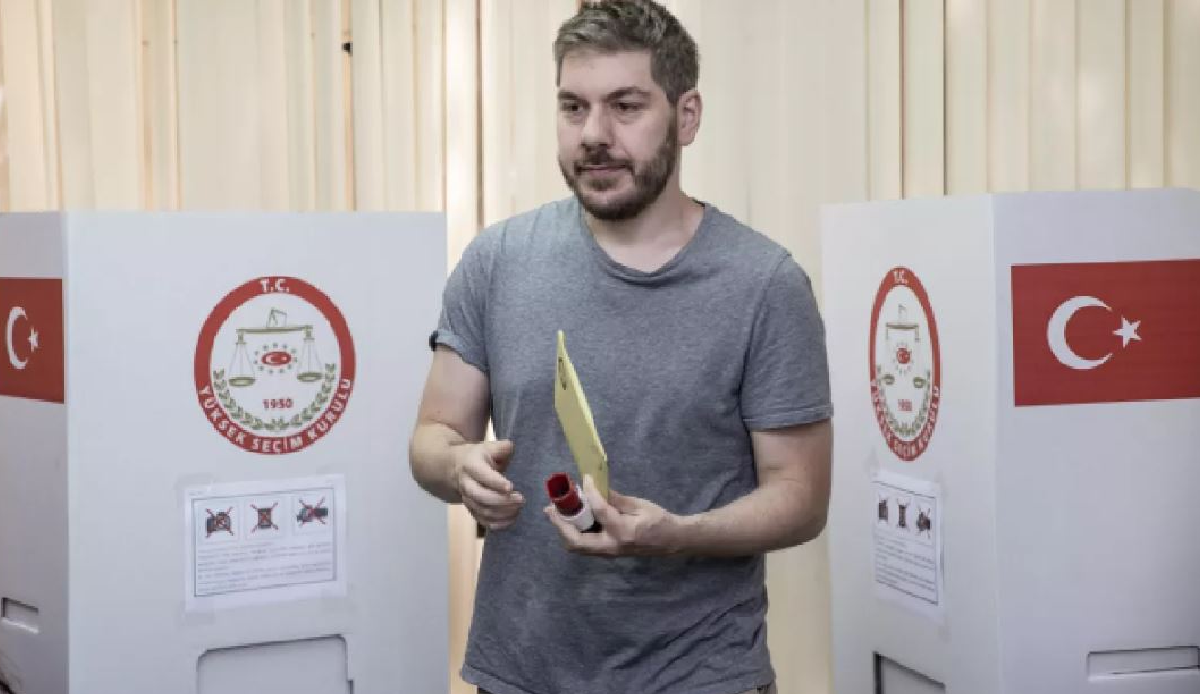 Expatriate Turks flock to ballot boxes