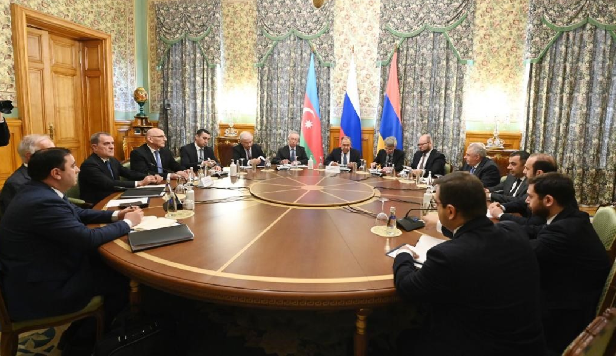 Trilateral meeting of Russia, Azerbaijan and Armenia begins
