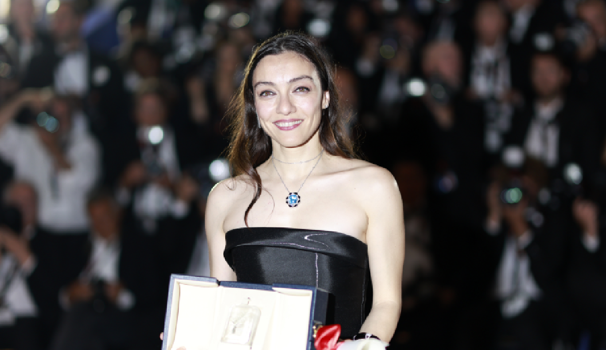 &#039;Best Actress&#039; award for Merve Dizdar from Cannes