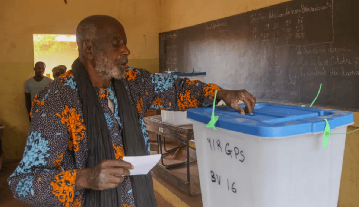 Malians go to the polls for referendum on constitutional change
