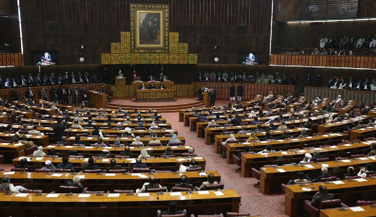 Pakistan dissolves parliament ahead of general election