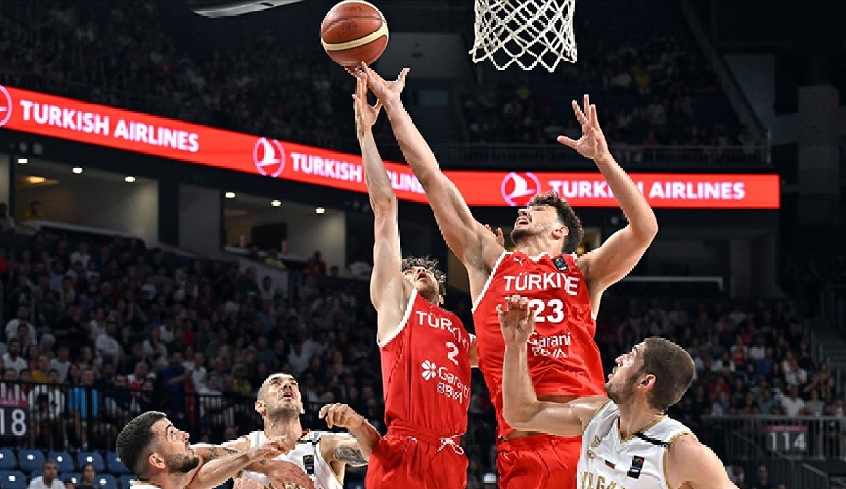 Turkish national basketball team defeated Bulgaria 104-66