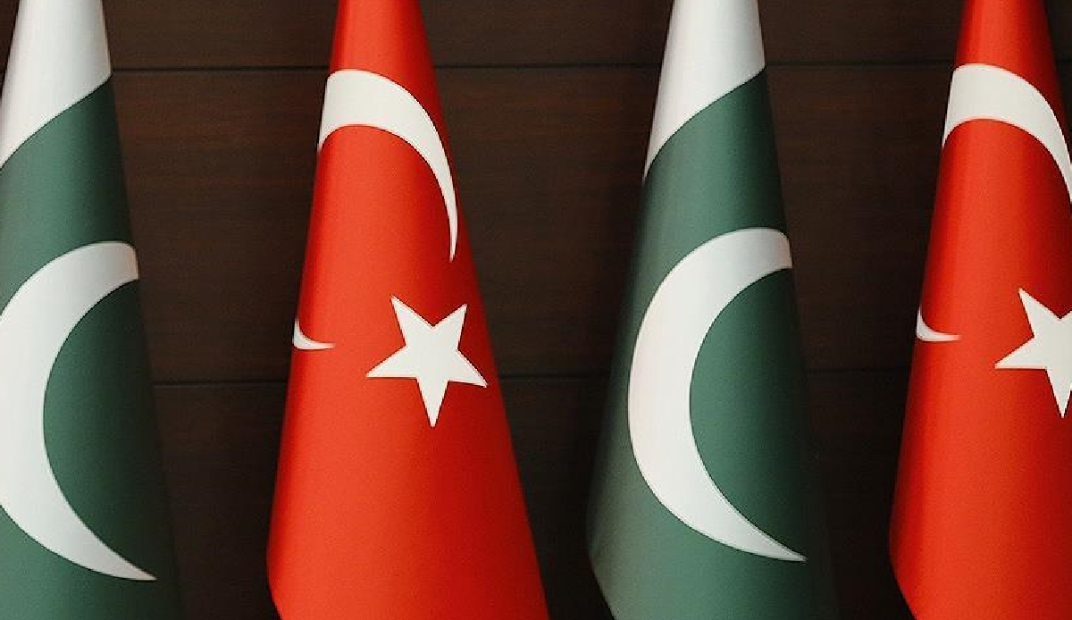 Pakistan-Türkiye defense co-op sets example for world: Envoy