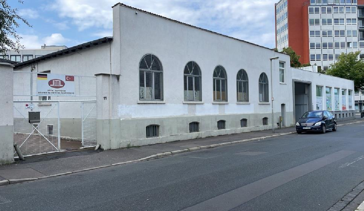 Terrorist group PKK supporters attack mosque in Germany
