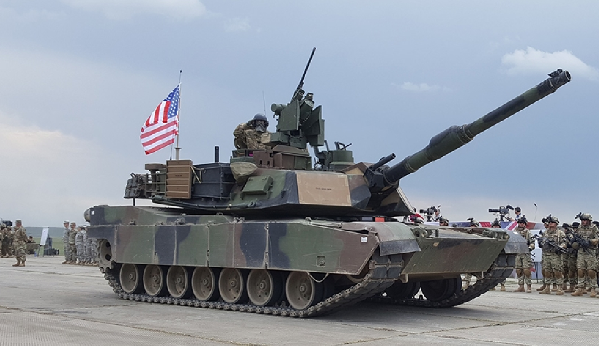United States tanks against Russia M1 Abrams delivered to Ukraine