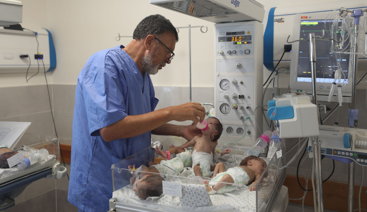 Gaza's premature babies sent to Egypt amid hospital crisis