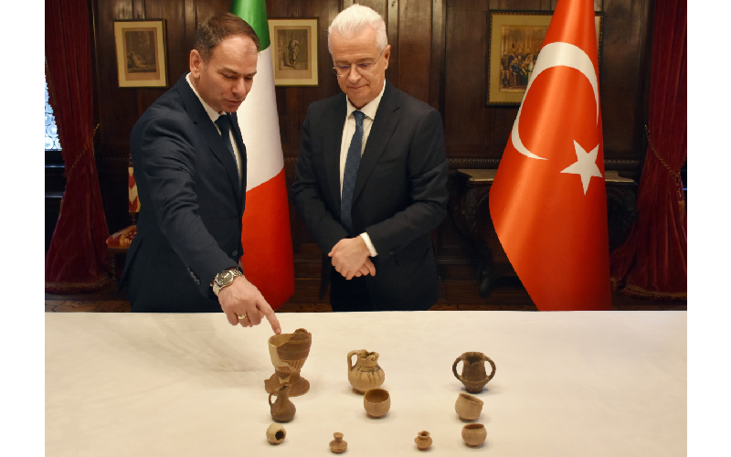 Türkiye welcomes return of cultural assets from Italy