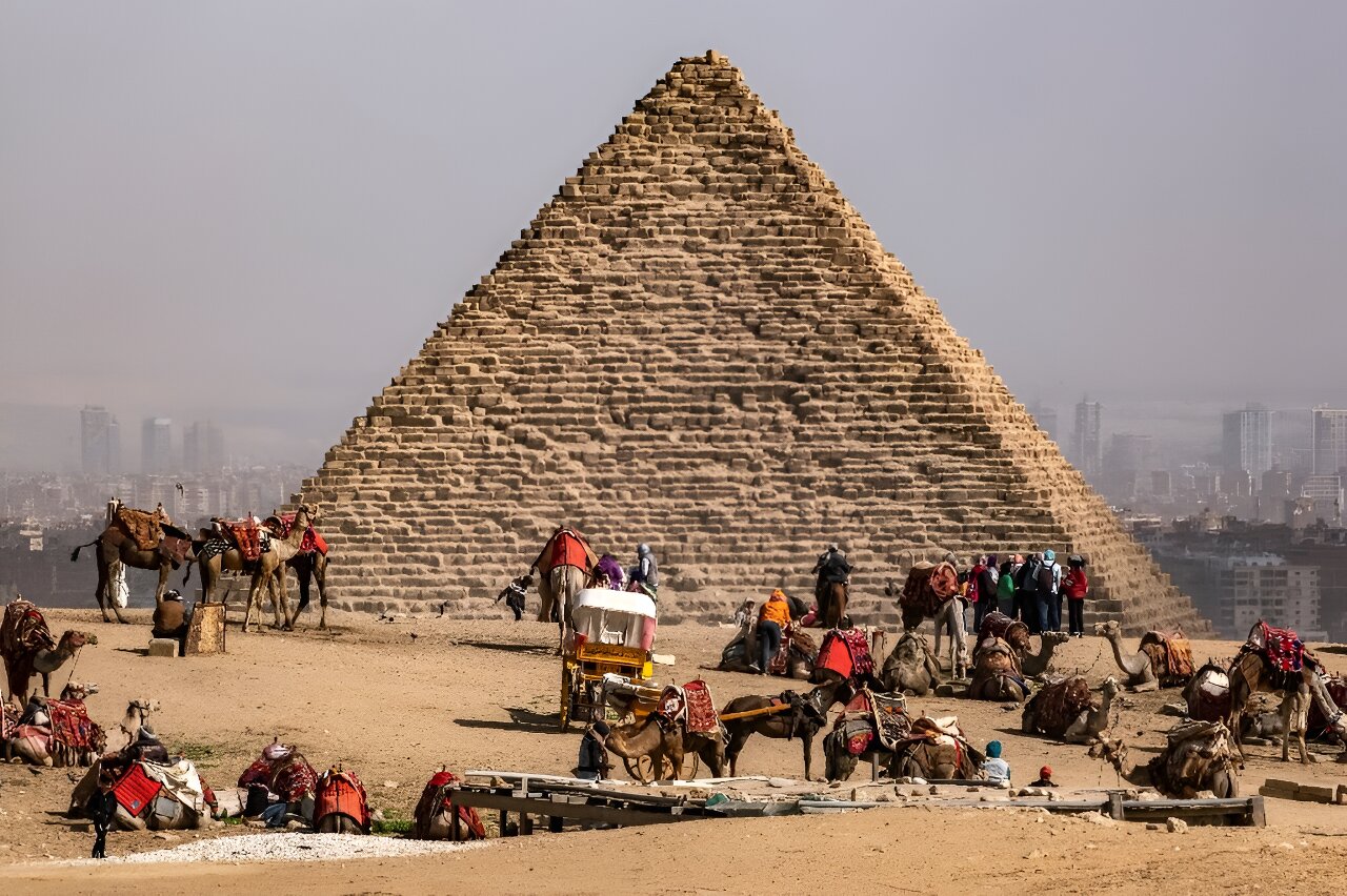 Renovation of Egypt&#039;s Menkaure Pyramid draws criticism