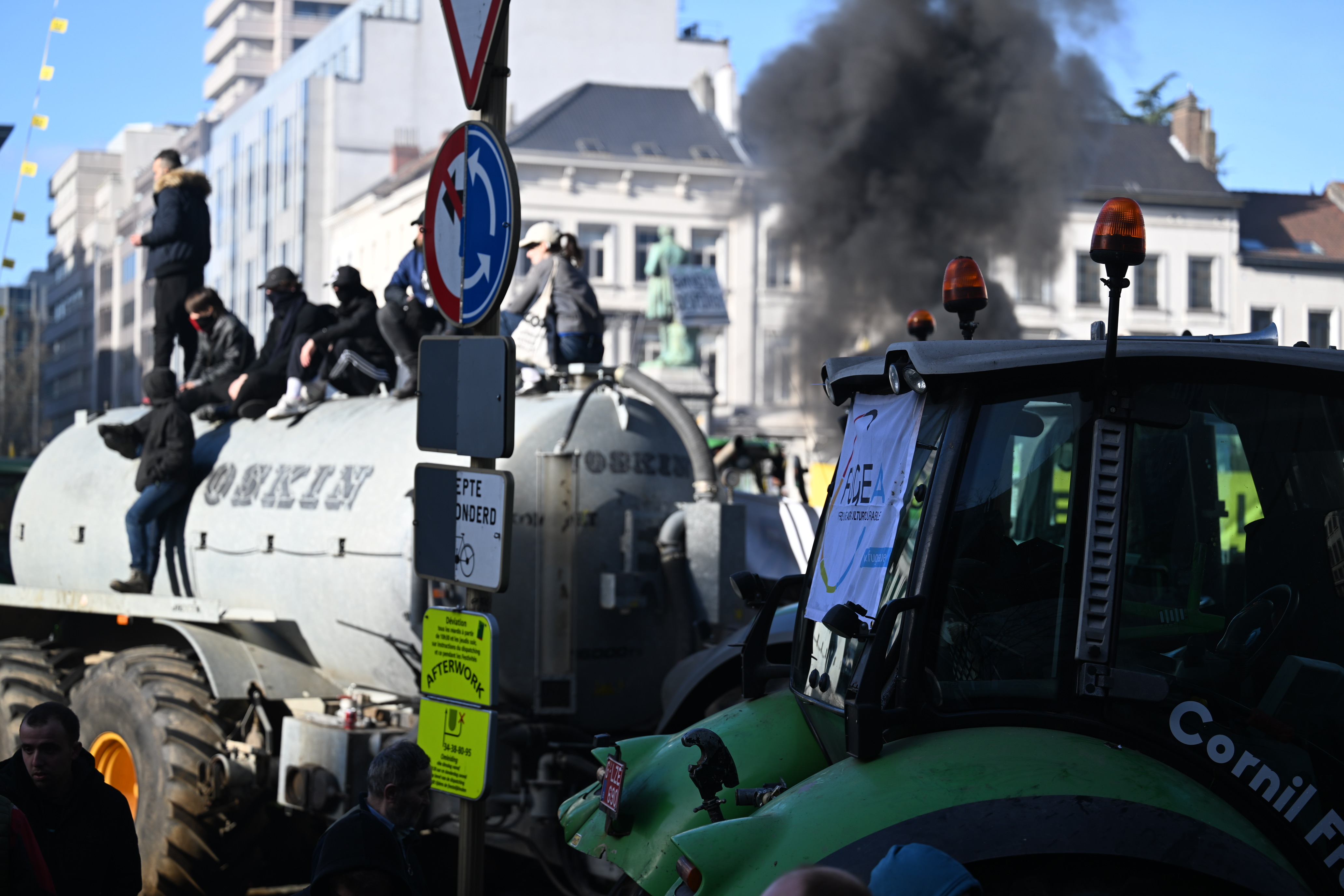 Farmers rally against EU agricultural policies at European Parliament