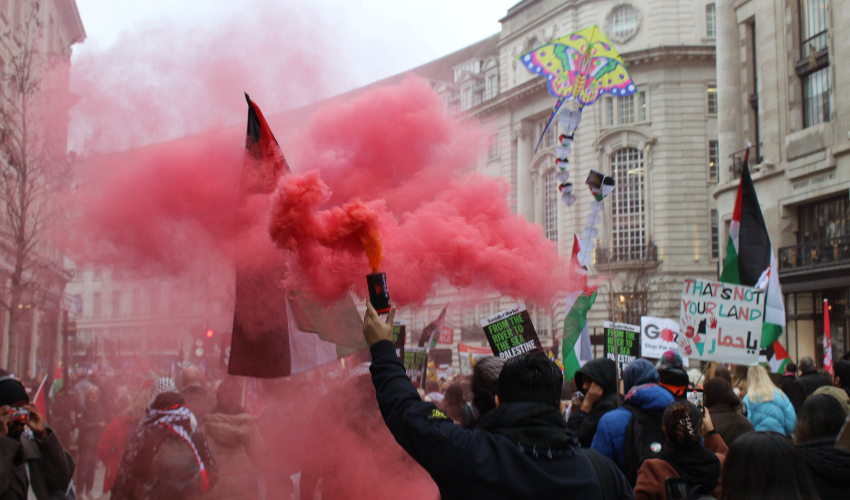 Thousands gather in US, Europe to call for immediate cease-fire in Gaza