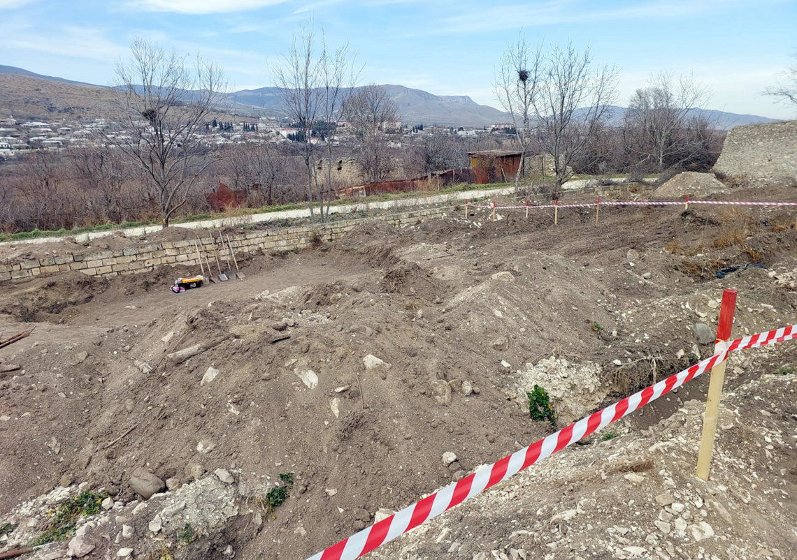 Mass grave linked to Khojaly Massacre discovered in Karabakh, Azerbaijan