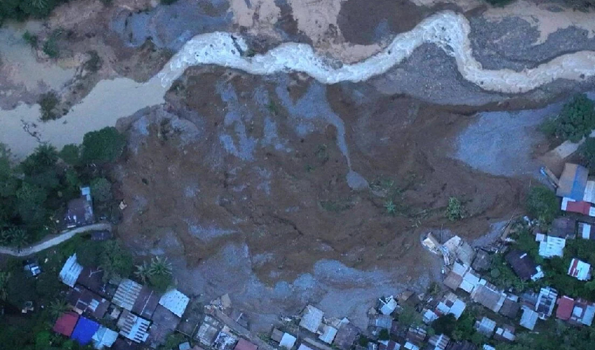 Child saved after being trapped for over 2 days in Philippines landslide