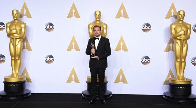 DiCaprio, Spotlight win Oscars