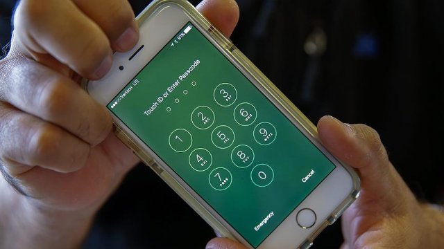 Government wants Apple to decrypt at least 12 devices