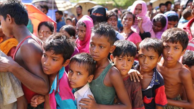 Fresh Rohingya refugees arrive in Bangladeshi camps