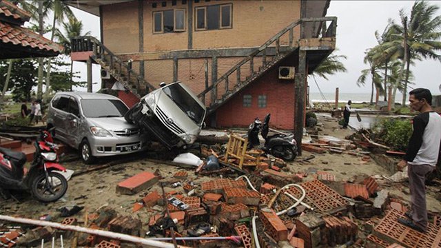 Indonesia: Sunda Strait tsunami death toll rises to 222