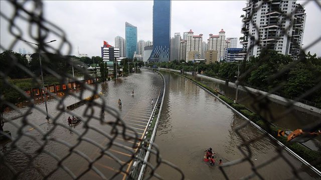 Indonesia: Heavy rainfalls hit Jakarta, 21 killed