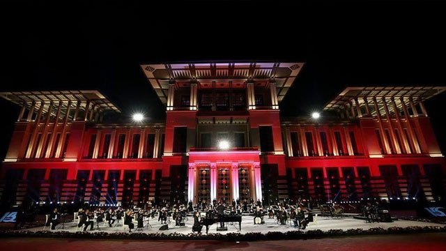 Ankara concert honors national struggle during coup bid