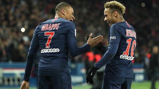 Paris Saint-Germain qualify for Champions League final